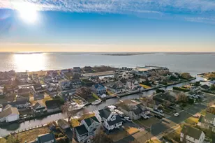 281 Richmond Ave, Amityville, NY 11701 - Photo 45