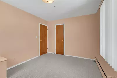68 Beaumont Drive, Plainview, NY 11803 - Photo 29