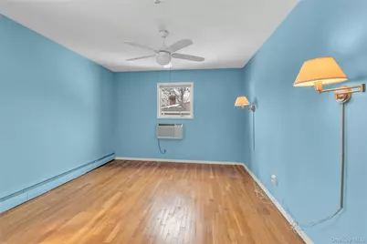 68 Beaumont Drive, Plainview, NY 11803 - Photo 21