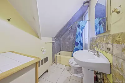 24 Beacon Lane, Hicksville, NY 11801 - Photo 29