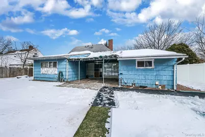 24 Beacon Lane, Hicksville, NY 11801 - Photo 9