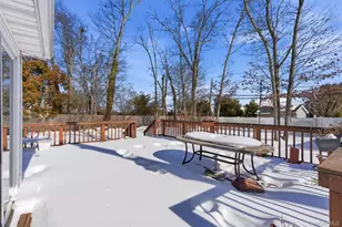 25 Rogers Ln, Smithtown, NY 11787 - Photo 19