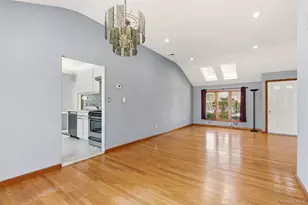 25 Rogers Ln, Smithtown, NY 11787 - Photo 9