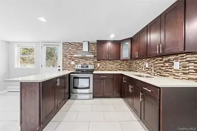 19 Scotchpine Drive, Islandia, NY 11749 - Photo 7