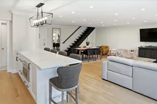 22 Park Pl, Great Neck, NY 11021 - Photo 3