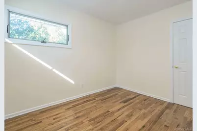 4 Chevy Chase Road, Huntington, NY 11743 - Photo 19