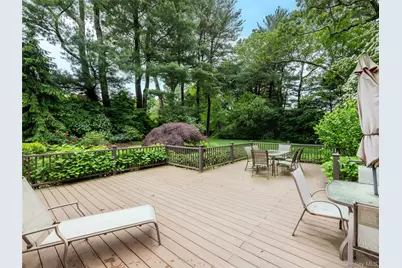 4 Chevy Chase Road, Huntington, NY 11743 - Photo 23