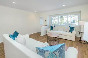 4 Chevy Chase Rd, Huntington, NY 11743 - Photo 3