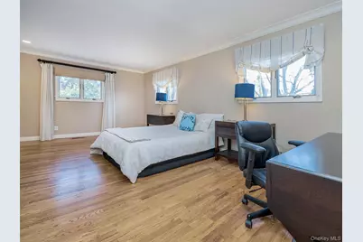 4 Chevy Chase Road, Huntington, NY 11743 - Photo 15