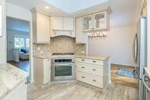 4 Chevy Chase Rd, Huntington, NY 11743 - Photo 9