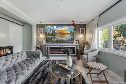 28 Hemlock Street, Central Islip, NY 11722 - Photo 7