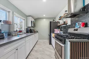 28 Hemlock St, Central Islip, NY 11722 - Photo 13