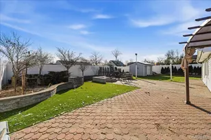 28 Hemlock St, Central Islip, NY 11722 - Photo 35