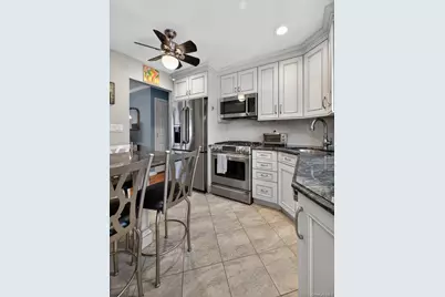 113 Kuhl Avenue, Hicksville, NY 11801 - Photo 11