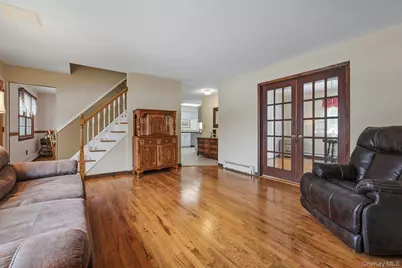 2 Forester Court, Northport, NY 11768 - Photo 9