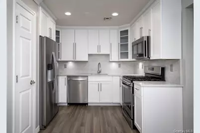 162 Village Green Drive #162, Port Jefferson Station, NY 11776 - Photo 3