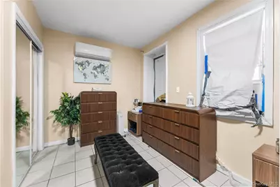 1031 E 216th Street, Bronx, NY 10469 - Photo 9