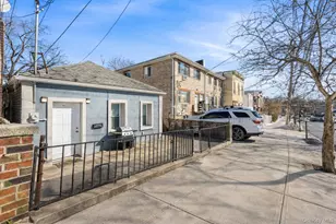 1031 E 216th St, Bronx, NY 10469 - Photo 11