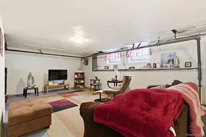 386 Bellevue Avenue, Yonkers, NY 10703 - Photo 15