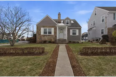 386 Bellevue Avenue, Yonkers, NY 10703 - Photo 1