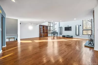 10 Rustling Lane, Bedford, NY 10506 - Photo 7