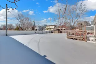 24 Arbor Ln, Centereach, NY 11720 - Photo 35