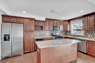 24 Arbor Ln, Centereach, NY 11720 - Photo 9