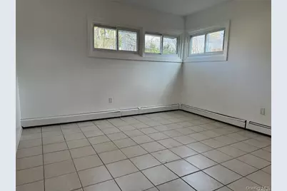 33 Clarissa Drive, Hicksville, NY 11801 - Photo 13