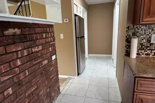 33 Clarissa Dr, Hicksville, NY 11801 - Photo 29