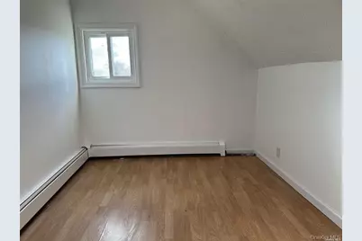 33 Clarissa Drive, Hicksville, NY 11801 - Photo 19