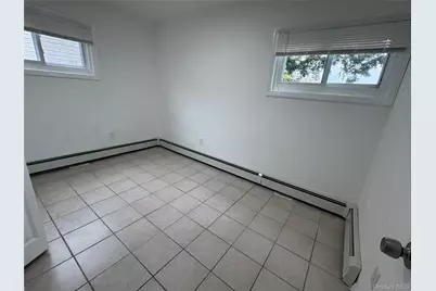 33 Clarissa Drive, Hicksville, NY 11801 - Photo 31