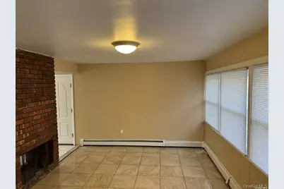 33 Clarissa Drive, Hicksville, NY 11801 - Photo 15