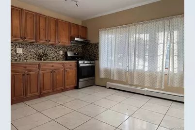 33 Clarissa Drive, Hicksville, NY 11801 - Photo 9