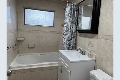 33 Clarissa Drive, Hicksville, NY 11801 - Photo 11