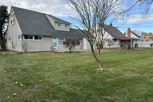 33 Clarissa Dr, Hicksville, NY 11801 - Photo 7