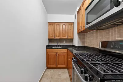 66-10 Thornton Place #4C, Rego Park, NY 11374 - Photo 13