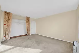 66-10 Thornton Pl, Rego Park, NY 11374 - Photo 9