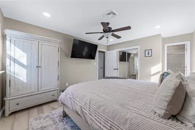 136 Patchogue Avenue, Patchogue, NY 11772 - Photo 15