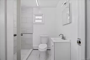 134 11th Ave, Huntington, NY 11746 - Photo 19