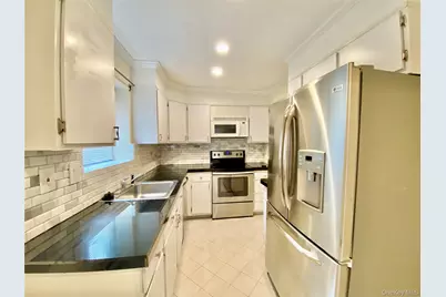 75 Greenway Close #1, Rye Brook, NY 10573 - Photo 5