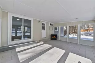 320 Walnut Ave, New Windsor, NY 12553 - Photo 17