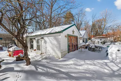 8 Bartlett Street, Ellenville, NY 12428 - Photo 5