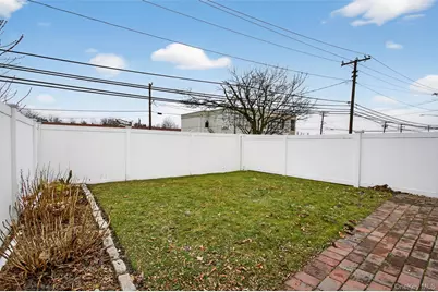 297 Fairfield Avenue, Carle Place, NY 11514 - Photo 17