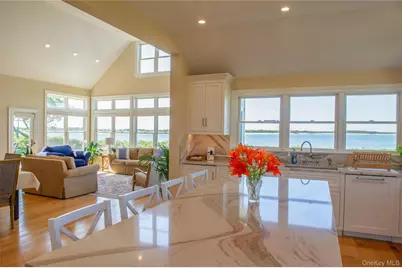 2450 Peters Neck Road, Orient, NY 11957 - Photo 5