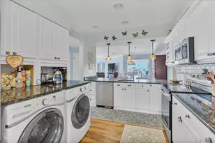 116 Fox Hill Dr, Calverton, NY 11933 - Photo 9