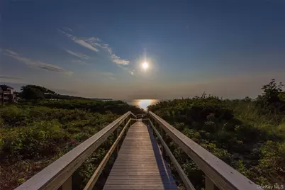 116 Fox Hill Drive, Calverton, NY 11933 - Photo 25