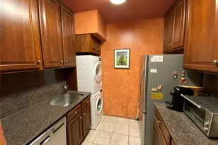 271-10 Grand Central Pkwy, Floral Park, NY 11005 - Photo 7