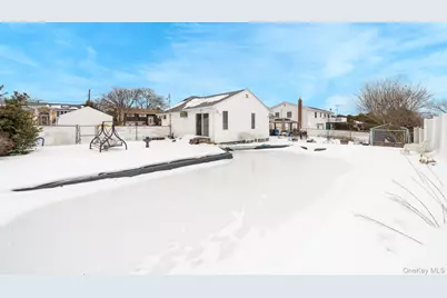 60 Easton Avenue, North Babylon, NY 11703 - Photo 21