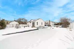 60 Easton Ave, North Babylon, NY 11703 - Photo 21