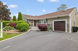 13 Colonial Ln, Bellport, NY 11713 - Photo 3